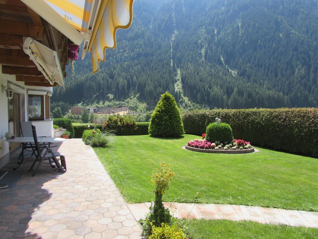 Апартаменти Haus Egger Нойштіфт-ім-Штубайталь Екстер'єр фото