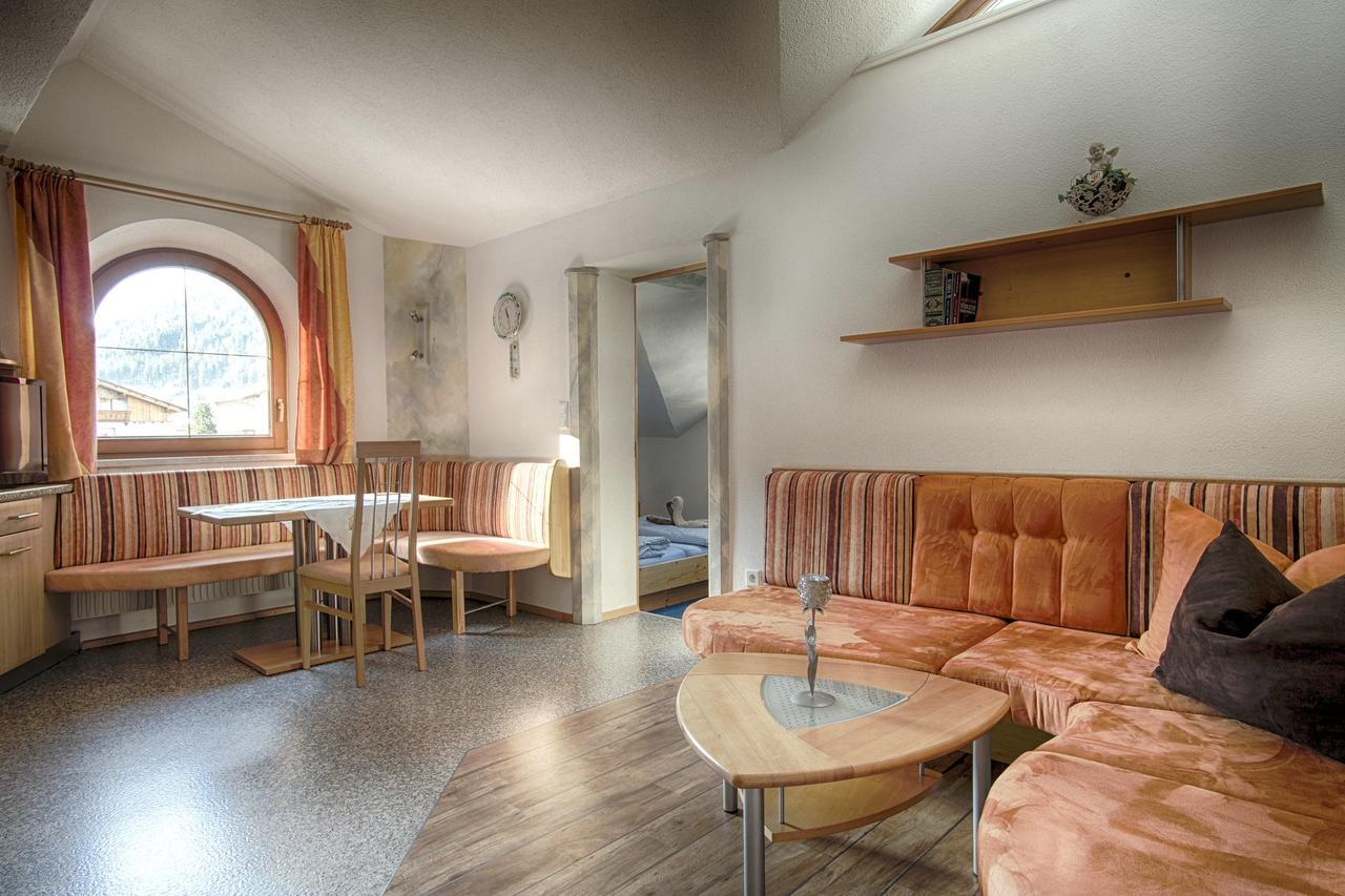 Апартаменти Haus Egger Нойштіфт-ім-Штубайталь Екстер'єр фото
